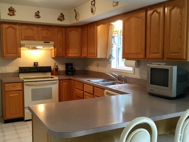 141 W Lilac Rd, Milford, PA 18337 - photo 5