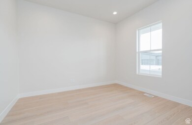 12194 Sue Peaks Cove unit 509, Herriman, UT 84096 - photo 2