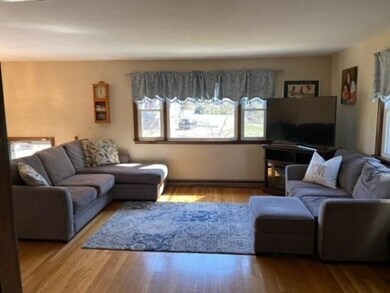 127 Candlewick Ln, Whitman, MA 02382 - photo 3