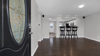 5-web-or-mls-1428-archmere-square-s