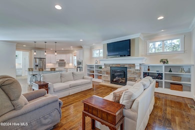 311CollegeStreet-12