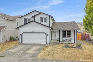 9989 Greenleaf Loop SE, Yelm, WA 98597 - photo 2