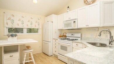 18 Hiawatha Rd, Wareham, MA 02532 - photo 7