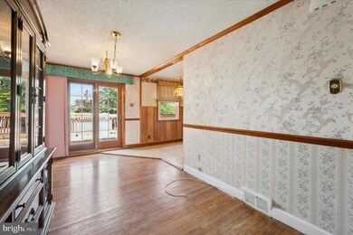 1149 Oakwood Dr, Glenolden, PA 19036 - photo 7