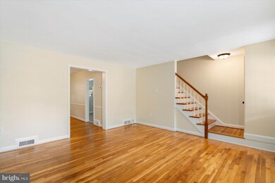 1444 Meridene Dr, Baltimore, MD 21239 - photo 6