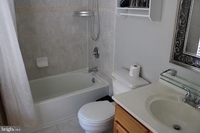 911 Tipton Rd, Middle River, MD 21220 - photo 5