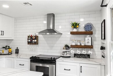 223 E Washington St, Hanson, MA 02341 - photo 7