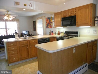 9307 Old Scaggsville Rd, Laurel, MD 20723 - photo 3