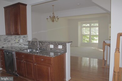 16638 Barge Cir, Woodbridge, VA 22191 - photo 3