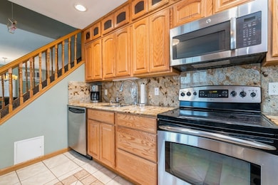 14 Cobble Ln, Levittown, NY 11756 - photo 5