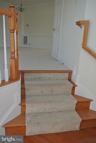 9802 Snow Bird Ln, Laurel, MD 20723 - photo 4