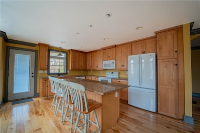 44 Decubellis Ct, Chepachet, RI 02814 - photo 2
