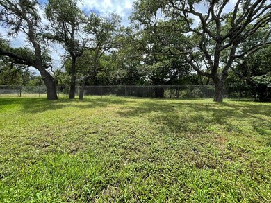 271 Linda Dr, Fredericksburg, TX 78624 - photo 6