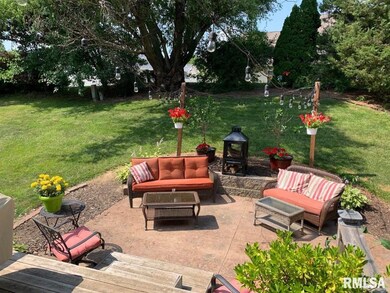 1424 W 49th St, Davenport, IA 52806 - photo 4