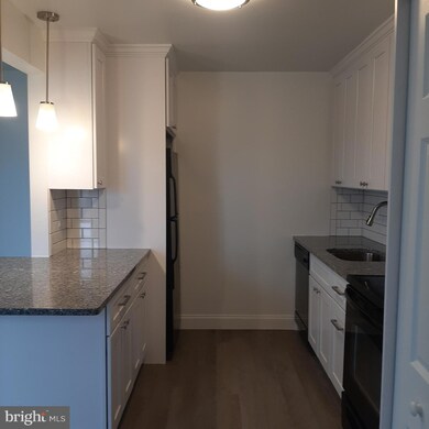 120 W 4th Ave, Ranson, WV 25438 - photo 2