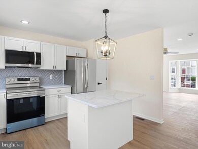 28 Denny Cir, Newark, DE 19702 - photo 5