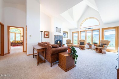 76 GCR 812 Living Room 1