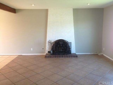 Family Room & Fireplace