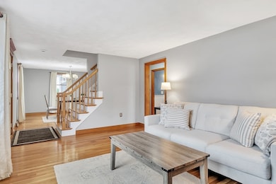 11 Violet Rd, Burlington, MA 01803 - photo 4