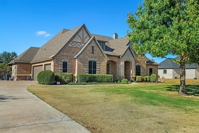 4801 Wild Stallion Ct, Fort Worth, TX 76126 - photo 2