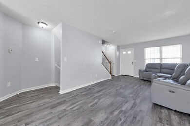 8326 Bruntsfield Rd, Columbus, OH 43235 - photo 5