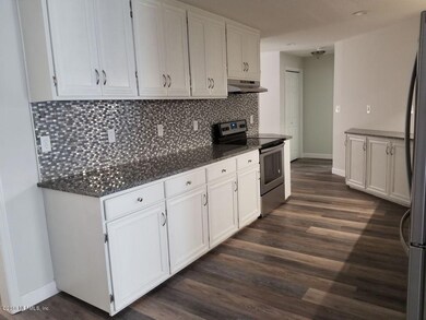 2555 Ebersol Rd, Jacksonville, FL 32216 - photo 5