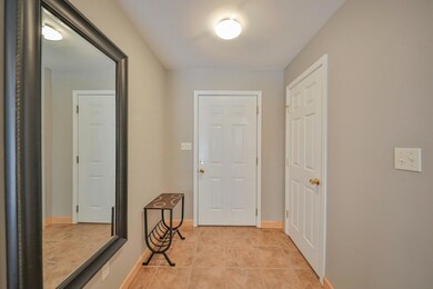 102 Oakridge Ct, Hawley, PA 18428 - photo 2