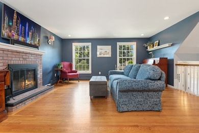 71 Red Gate Ln, Reading, MA 01867 - photo 4