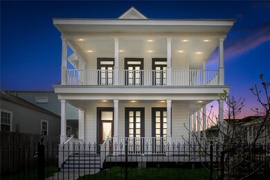 1424 General Pershing St, New Orleans, LA 70115 - photo 2