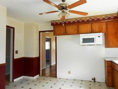 4724 Lowcroft Ave, Lansing, MI 48910 - photo 5