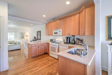 NEVER-USED KITCHEN!