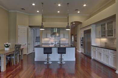 3038 N 50-007-27-Kitchen-MLS_Size