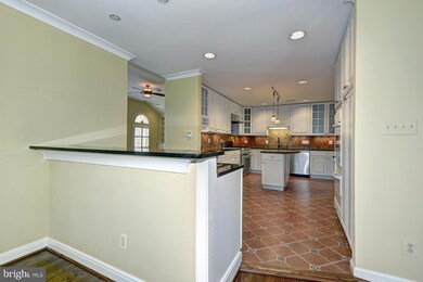 2212 Boxwood Dr, Falls Church, VA 22043 - photo 4