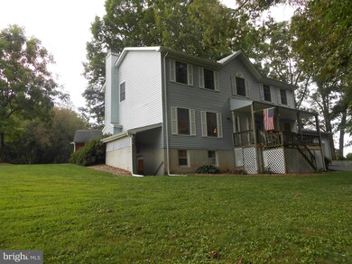 10981 Horseshoe Dr, Frederick, MD 21701 - photo 3