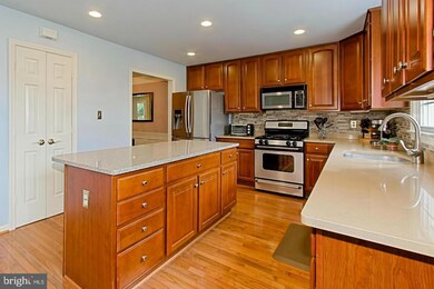 2030 Pieris Ct, Vienna, VA 22182 - photo 4