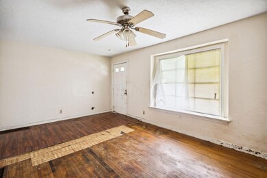 2-web-or-mls-1686-e-kossuth-st