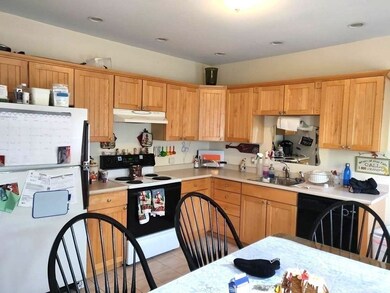 14 Middle St unit first-floor, Newton, MA 02458 - photo 6