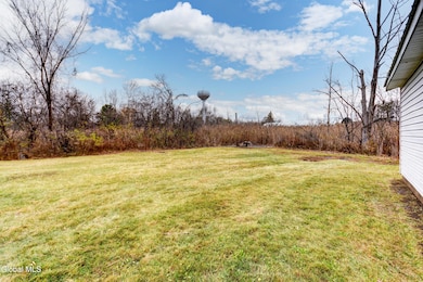 10 Hallenbeck St, Mayfield, NY 12117 - photo 5