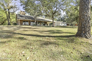 16100 Bayou Cocoa Point Dr, Kiln, MS 39556 - photo 3