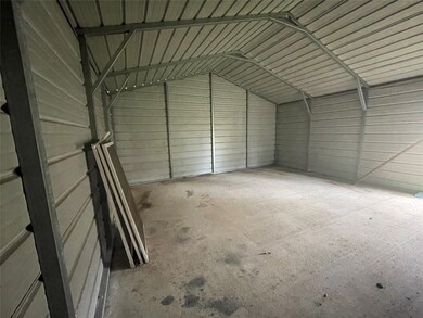 304 Walnut St, Brazoria, TX 77422 - photo 4