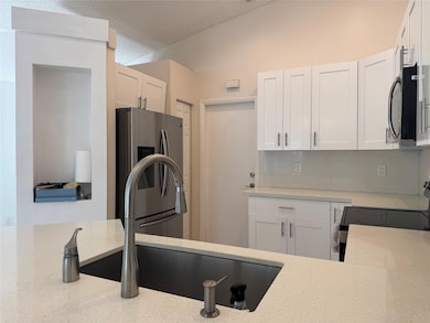 4077 Pine Ridge Ln, Weston, FL 33331 - photo 5