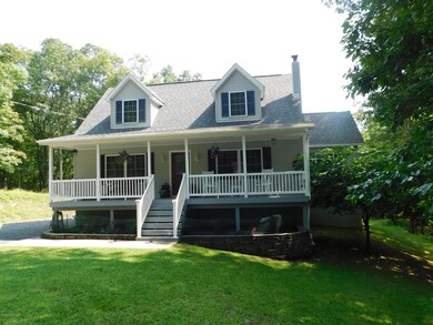 302 Lower Chipmunk Ct, Bushkill, PA 18324 - photo 2