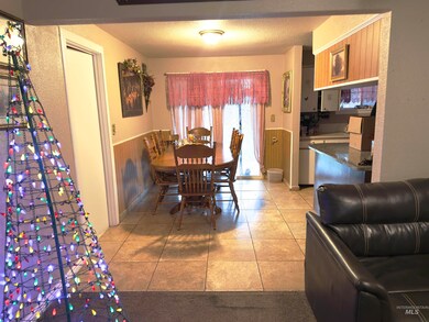 336 NW 11th Ave, Ontario, OR 97914 - photo 7