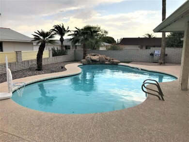 9839 W Evergreen Dr, Sun City, AZ 85373 - photo 7