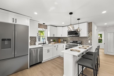 26 Lamb St, Attleboro, MA 02703 - photo 2