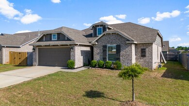 3205 W Charlotte St, Broken Arrow, OK 74011 - photo 2