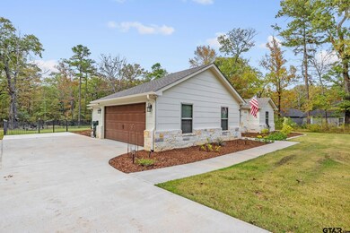 15230 Maple Leaf Ct, Tyler, TX 75707 - photo 2