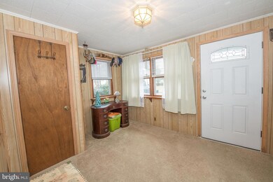 614 W Magnolia Ave, Aldan, PA 19018 - photo 4