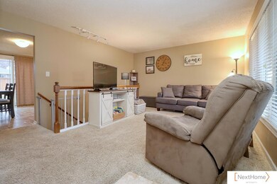 1709 SW 21st St, Lincoln, NE 68522 - photo 2