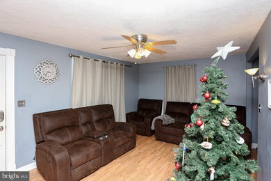 3225 Rosalie Rd, Halethorpe, MD 21227 - photo 6